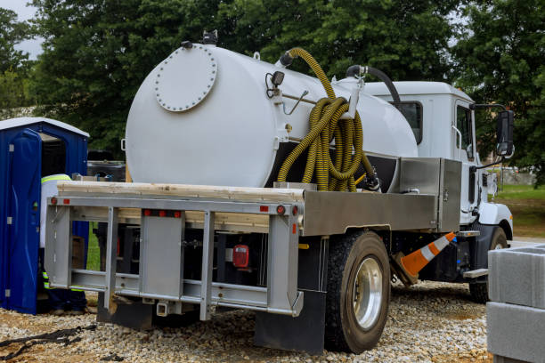 Portable Toilet Options We Offer in Bonnetsville, NC